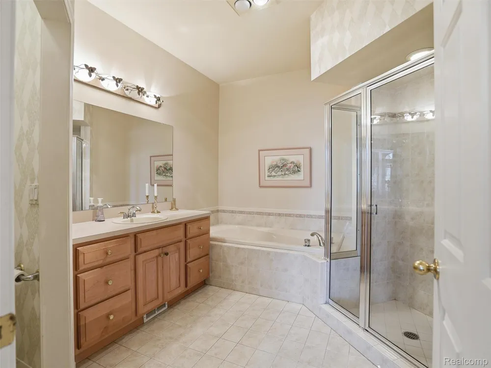 59759 Glacier Ridge Washington Township, MI 48094