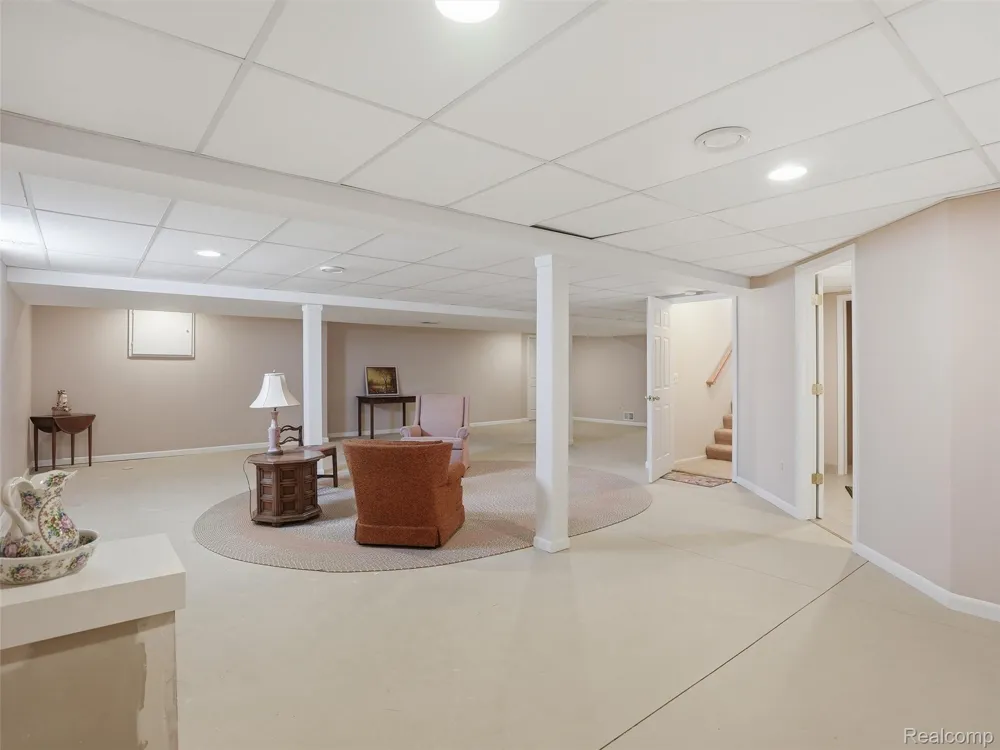 59759 Glacier Ridge Washington Township, MI 48094