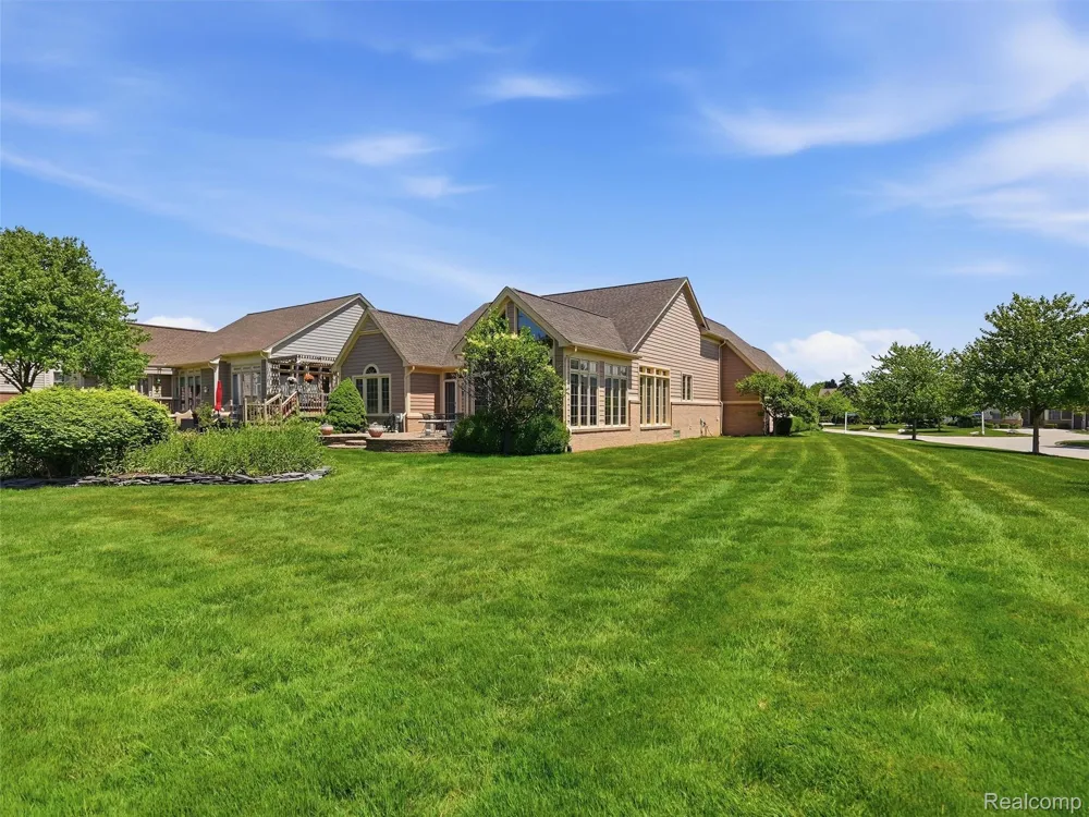59759 Glacier Ridge Washington Township, MI 48094