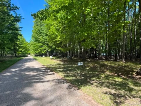17 Towering Oaks Drive