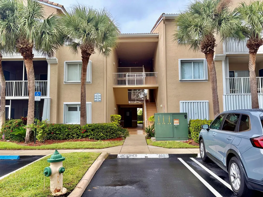 242 Village Boulevard #2304 Tequesta, FL 33469