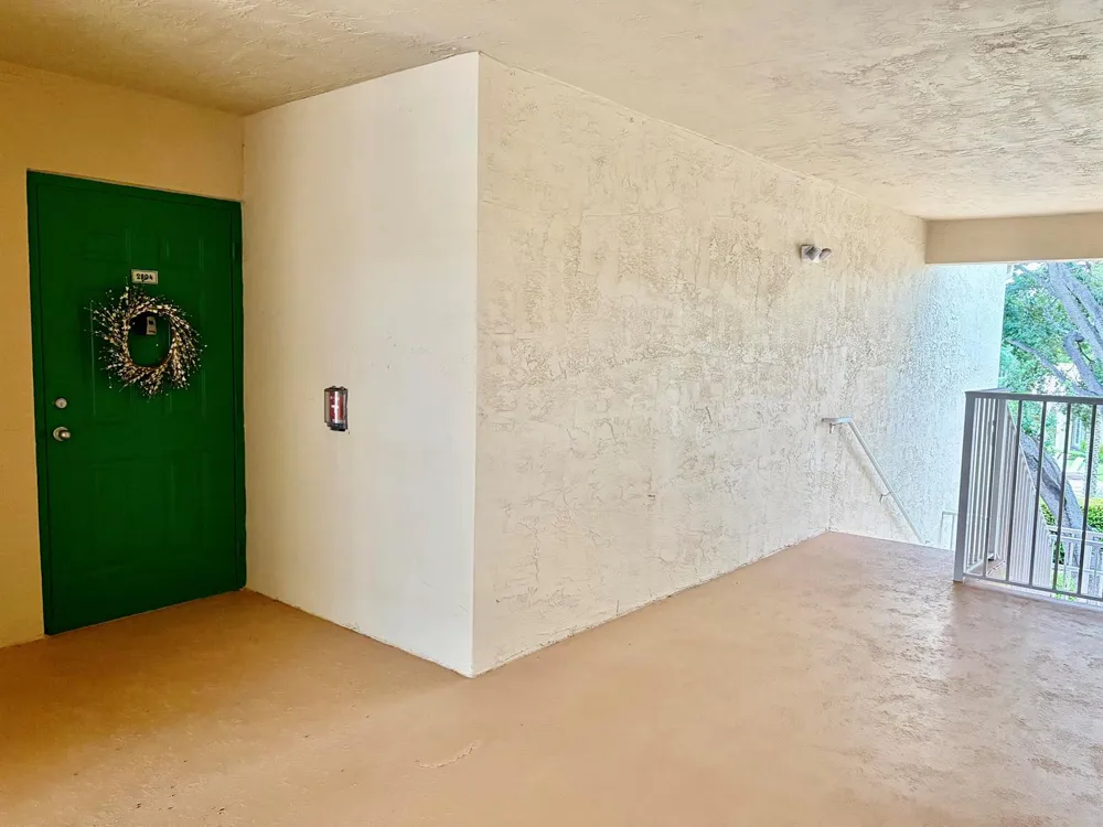 242 Village Boulevard #2304 Tequesta, FL 33469