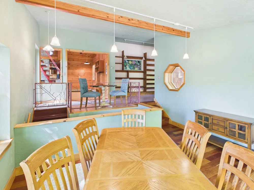 10953 E Pobuda Road Leelanau Township, MI 49682