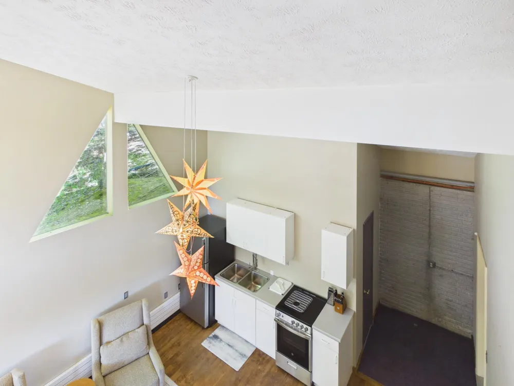 10953 E Pobuda Road Leelanau Township, MI 49682