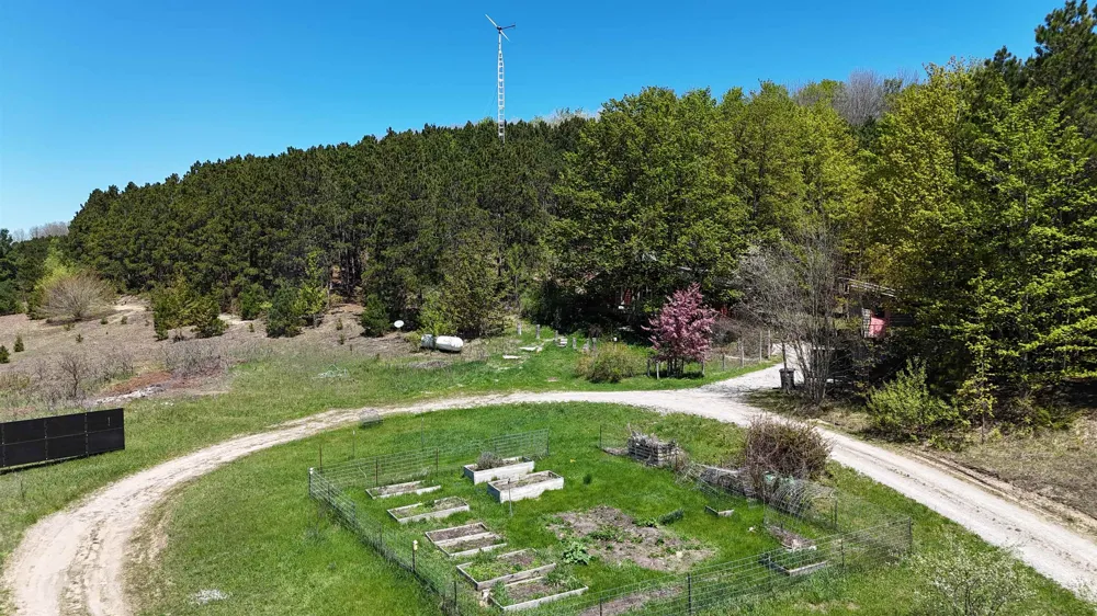 10953 E Pobuda Road Leelanau Township, MI 49682
