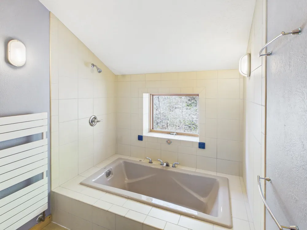 10953 E Pobuda Road Leelanau Township, MI 49682