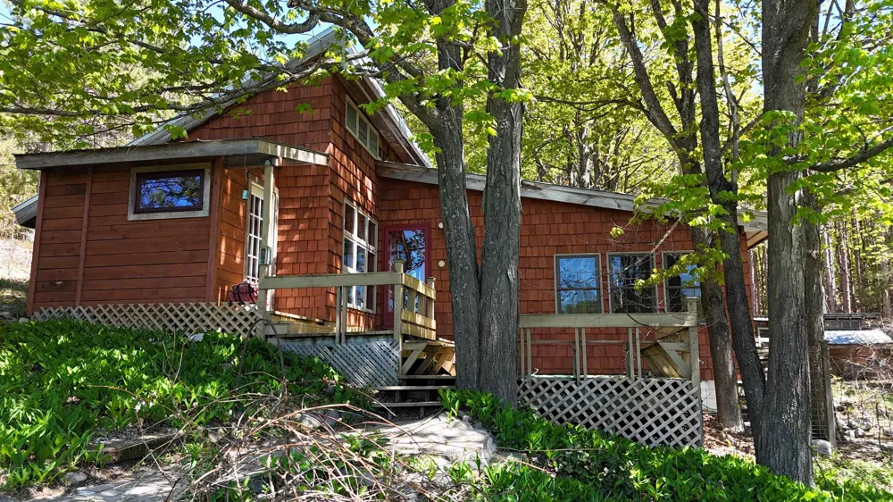 10953 E Pobuda Road Leelanau Township, MI 49682