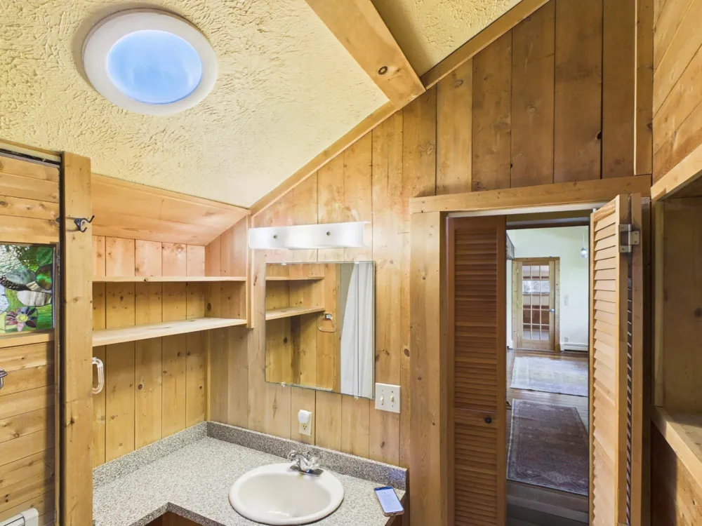 10953 E Pobuda Road Leelanau Township, MI 49682