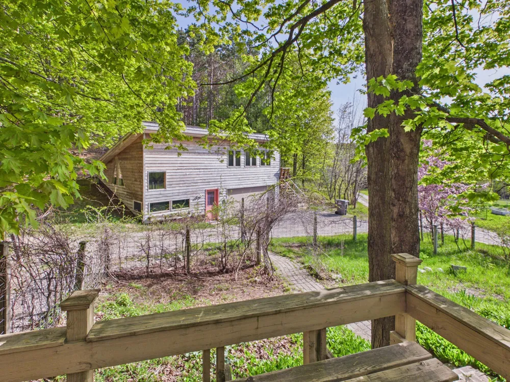 10953 E Pobuda Road Leelanau Township, MI 49682