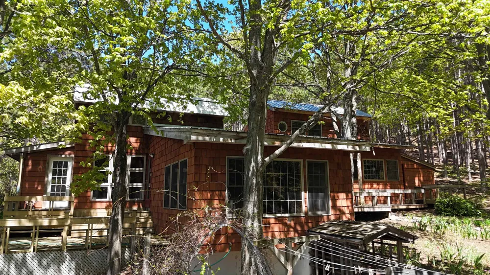 10953 E Pobuda Road Leelanau Township, MI 49682