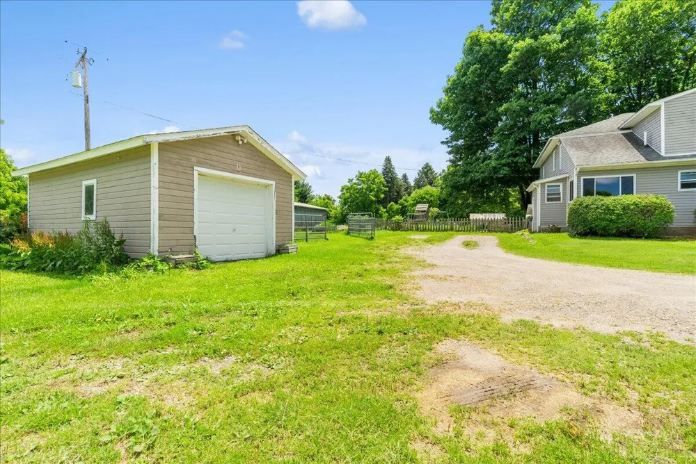 975 Elliott Road Iosco Township, MI 48836