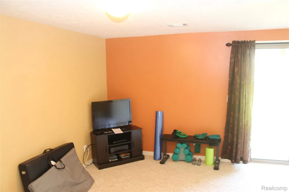 265 Interlaken Court Zeeland Charter Township, MI 49464