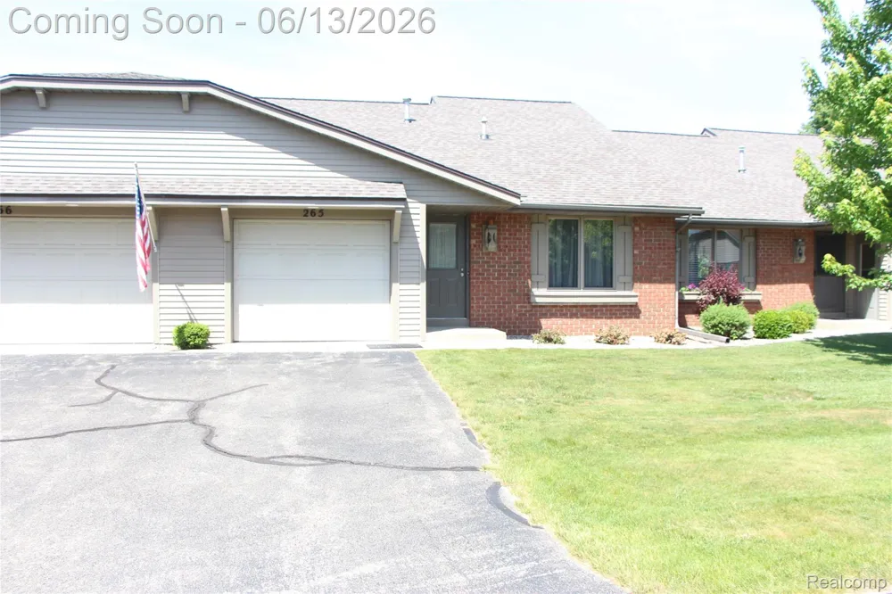 265 Interlaken Court Zeeland Charter Township, MI 49464