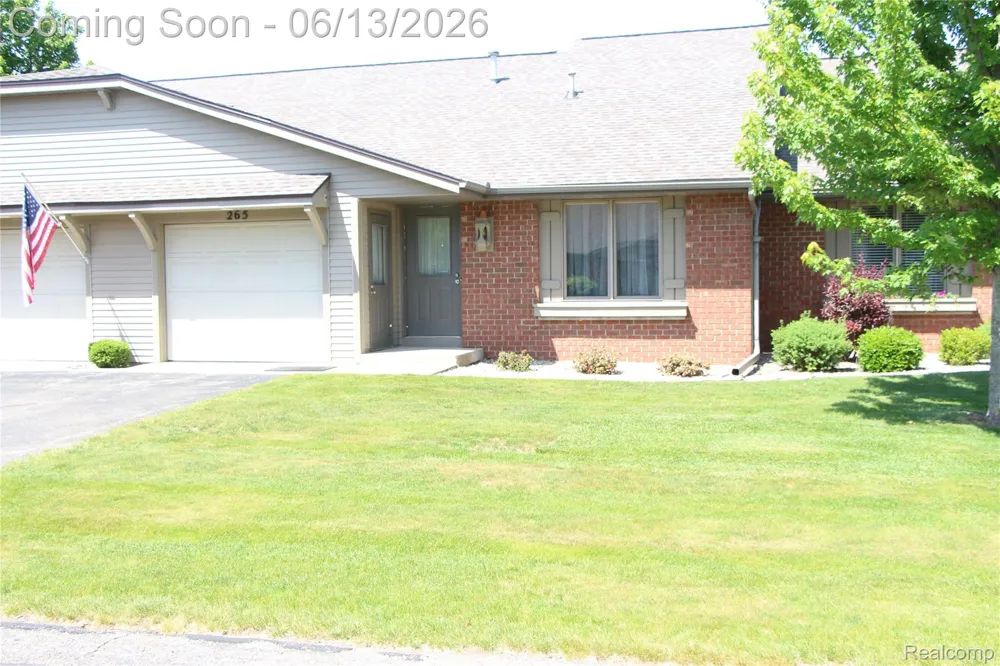 265 Interlaken Court Zeeland Charter Township, MI 49464