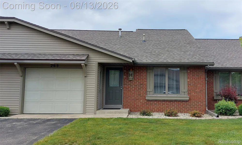 265 Interlaken Court Zeeland Charter Township, MI 49464