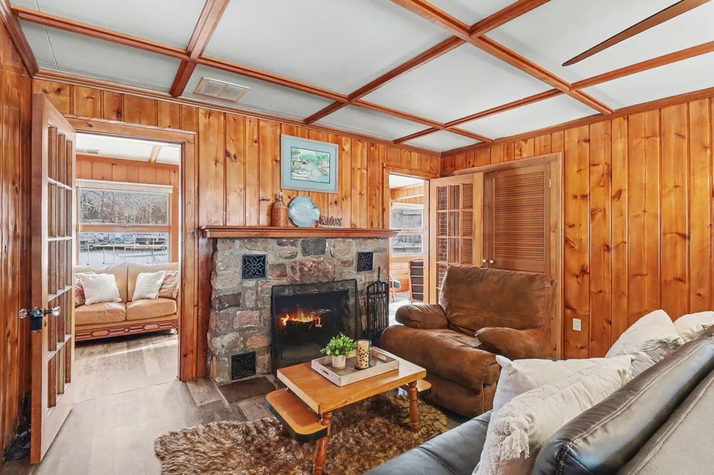 11637 Algonquin Drive Hamburg Township, MI 48169