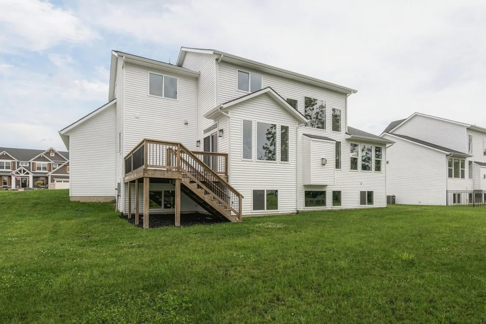 1912 Creekside Drive SW Byron Township, MI 49315