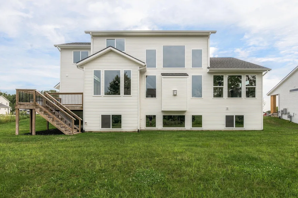 1912 Creekside Drive SW Byron Township, MI 49315