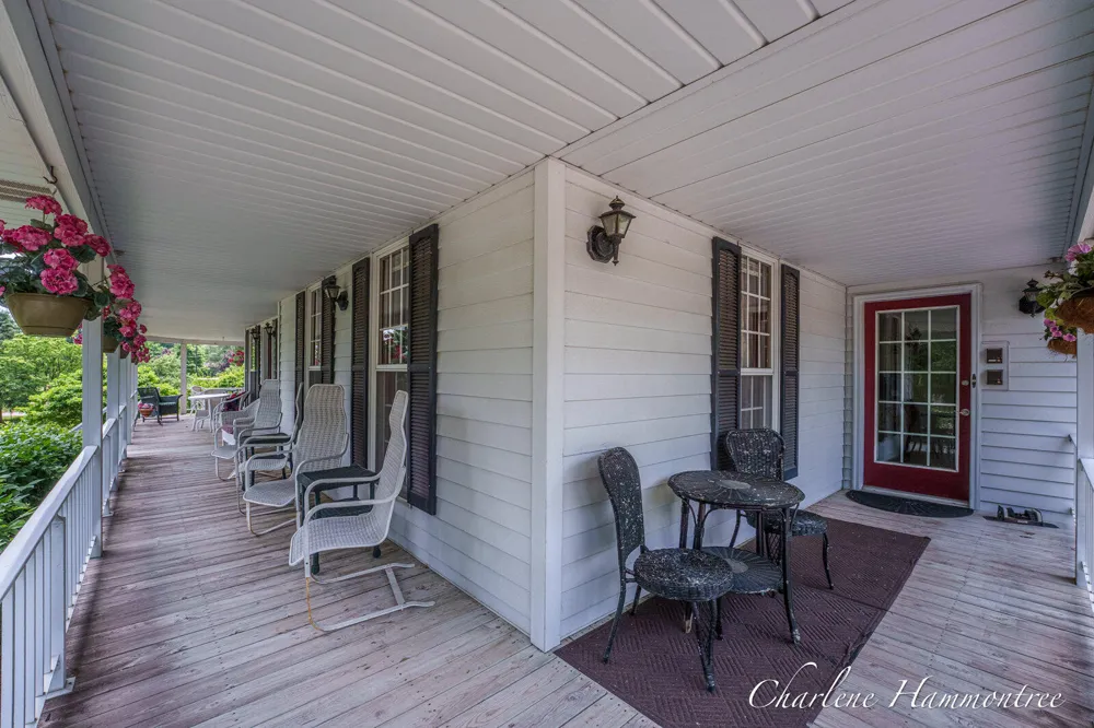 9111 Summit Avenue NE Algoma Township, MI 49341