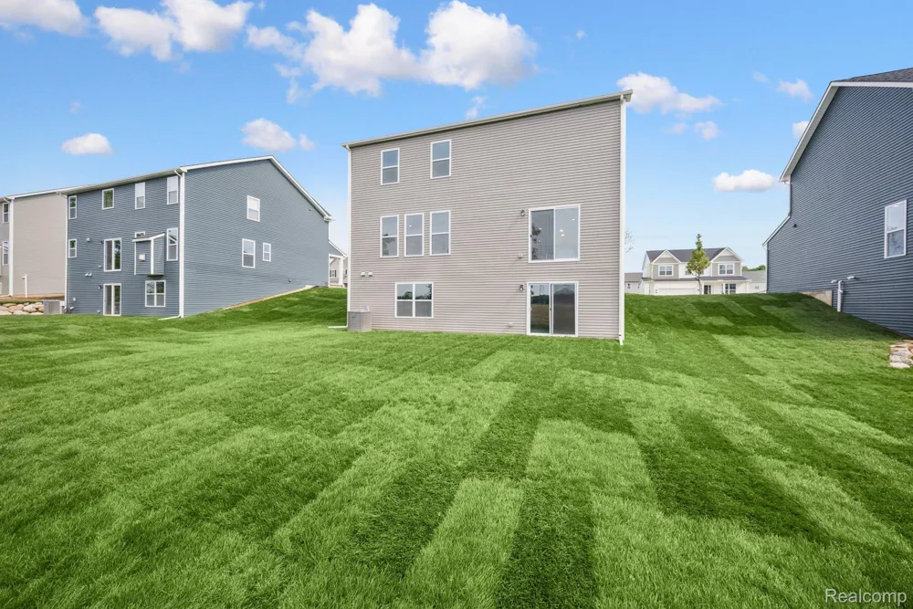 27137 Silo Drive Saline City, MI 48176