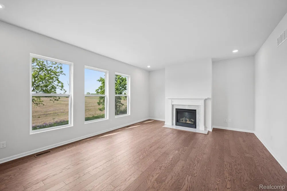 27137 Silo Drive Saline City, MI 48176