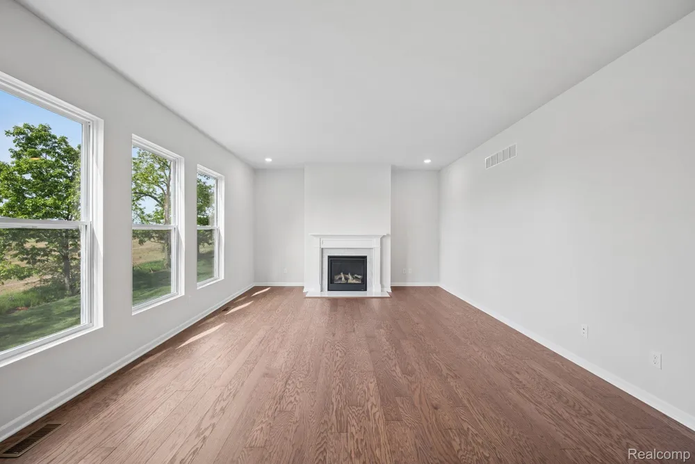 27137 Silo Drive Saline City, MI 48176