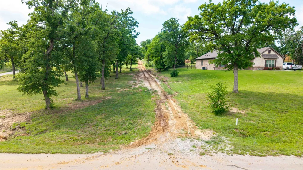116 Oakwood Hills Drive Paradise, TX 76073