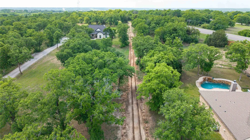 116 Oakwood Hills Drive Paradise, TX 76073