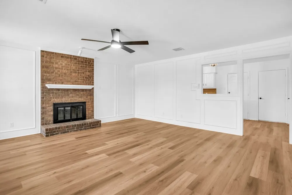1751 Northview Carrollton, TX 75007