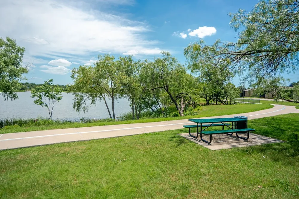 1751 Northview Carrollton, TX 75007