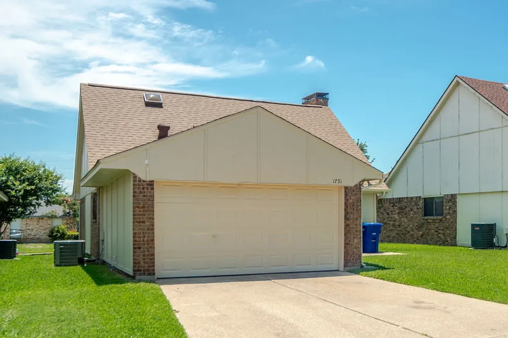 1751 Northview Carrollton, TX 75007