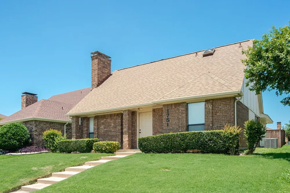 1751 Northview Carrollton, TX 75007