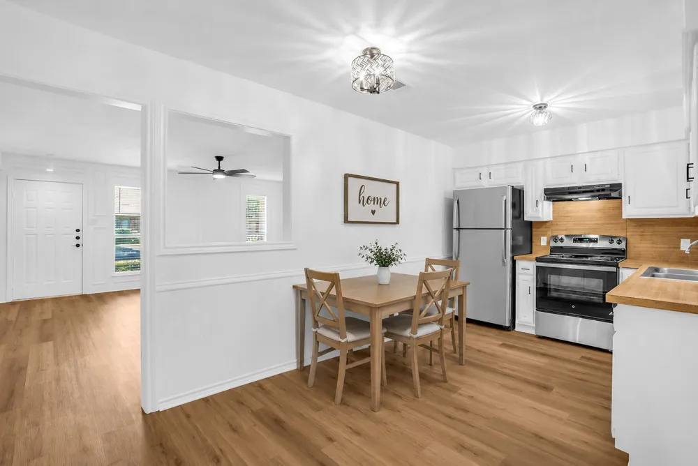 1751 Northview Carrollton, TX 75007