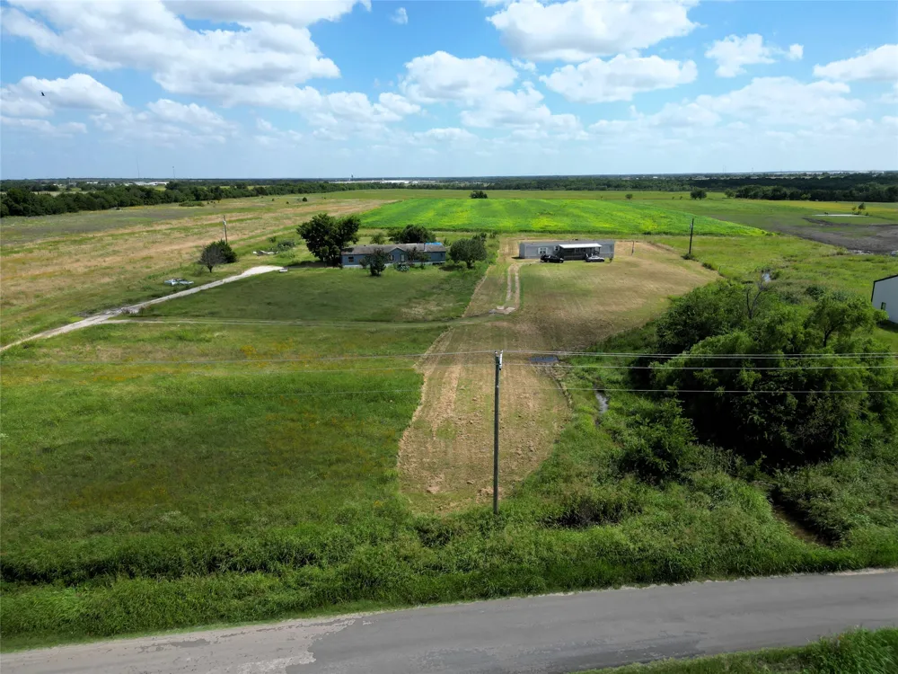 2852 CR 2134 Caddo Mills, TX 75135