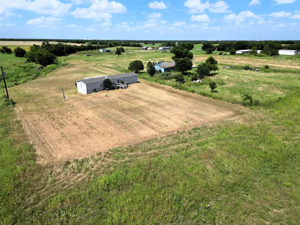 2852 CR 2134 Caddo Mills, TX 75135