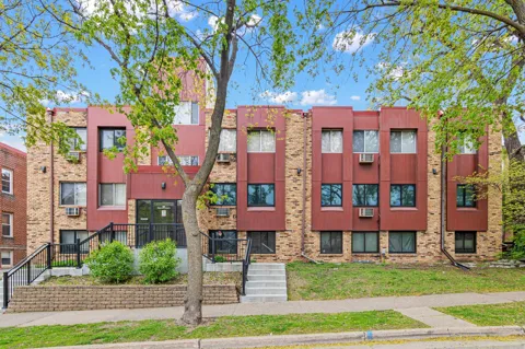 520 Ridgewood Avenue #3