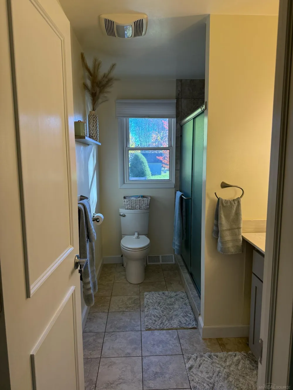 8549 Oakside Street Portage City, MI 49002