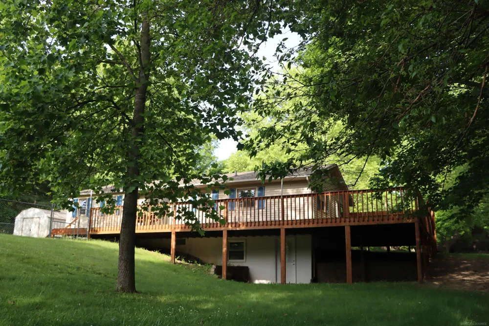 8549 Oakside Street Portage City, MI 49002