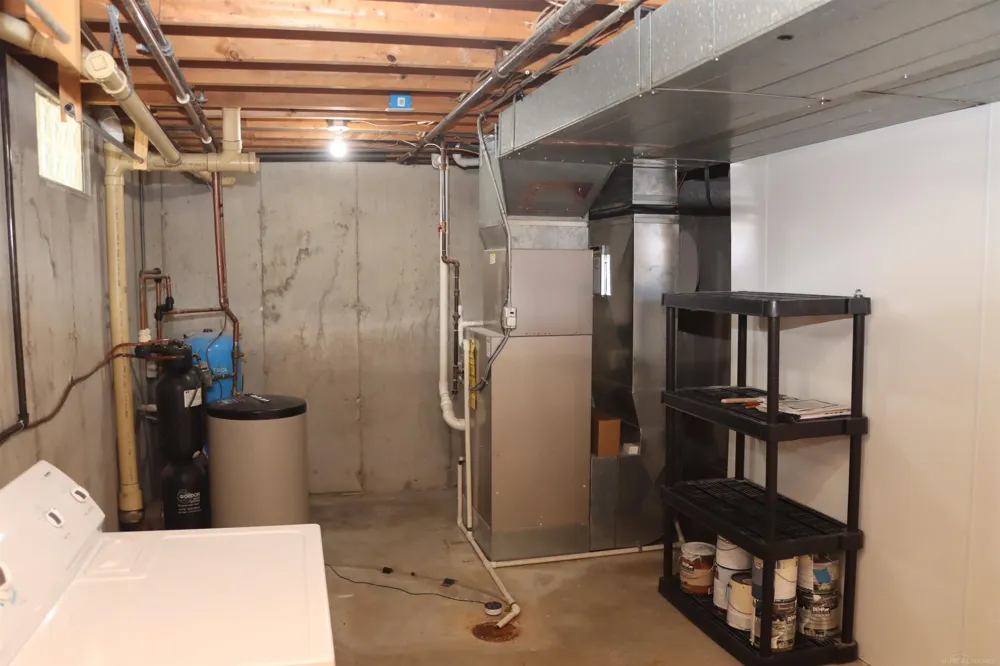 8549 Oakside Street Portage City, MI 49002