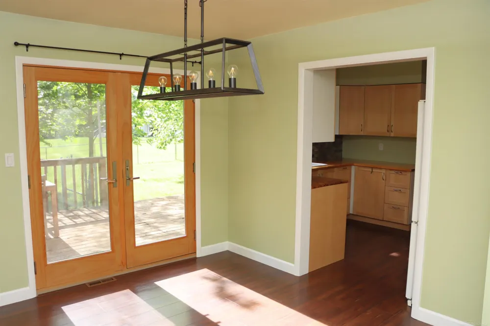 8549 Oakside Street Portage City, MI 49002