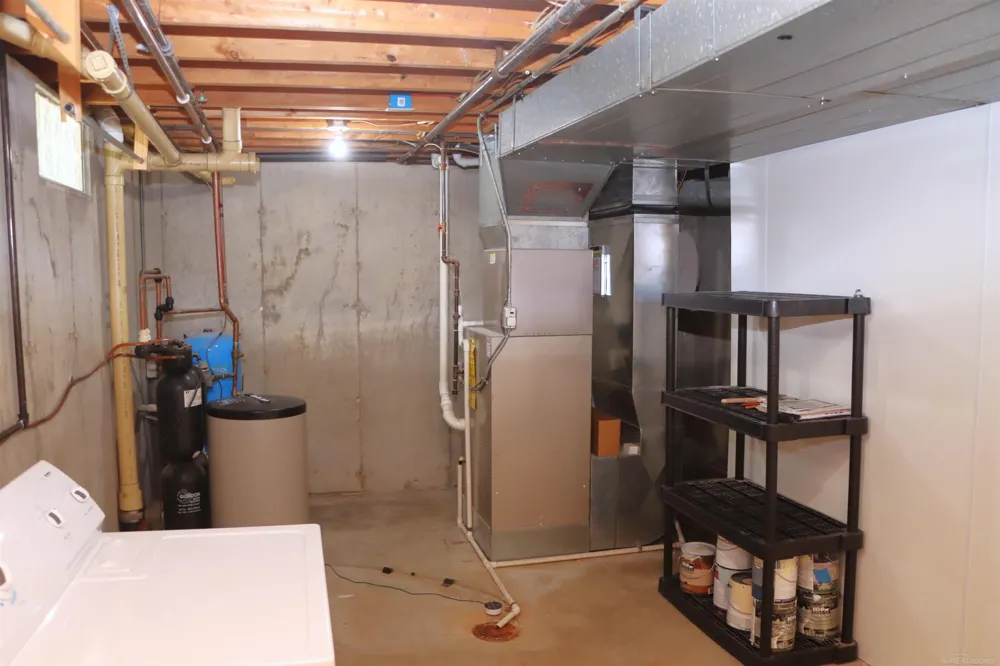 8549 Oakside Street Portage City, MI 49002