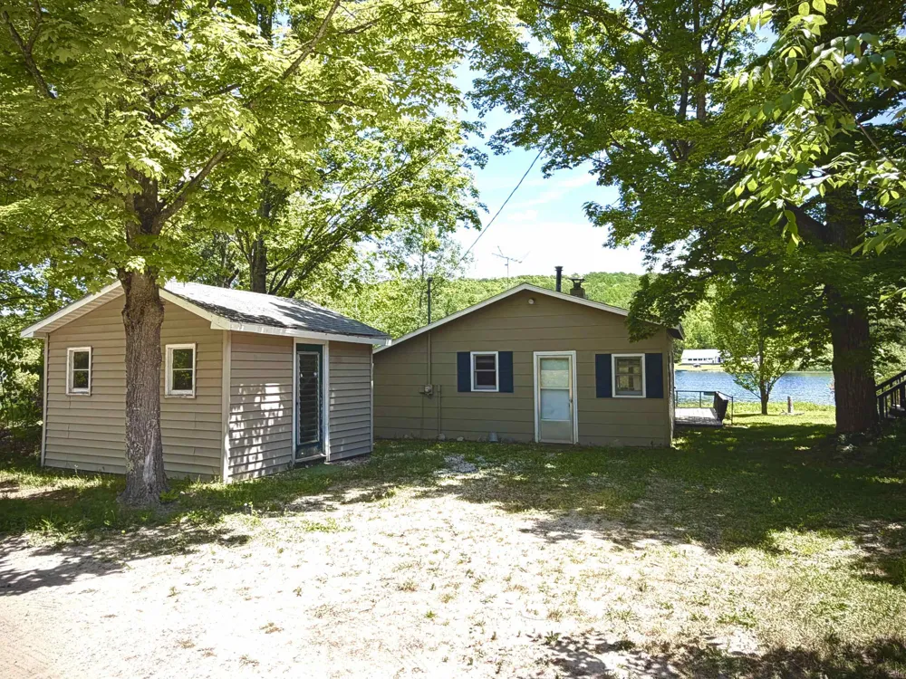 8614 Pete's Landing Banks Township, MI 49729
