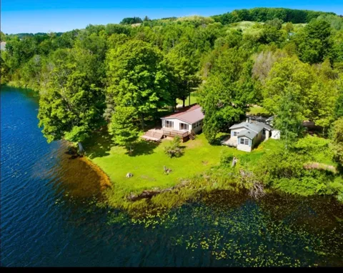 8614 Pete's Landing