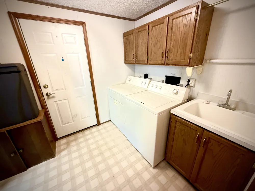 8614 Pete's Landing Banks Township, MI 49729