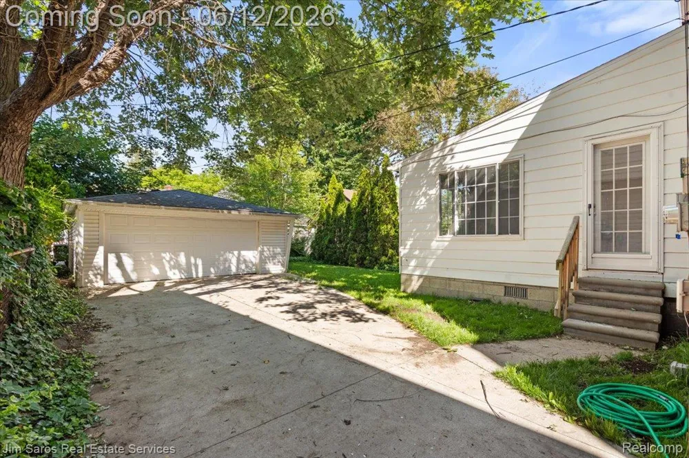 451 Moran Road Grosse Pointe Farms City, MI 48236