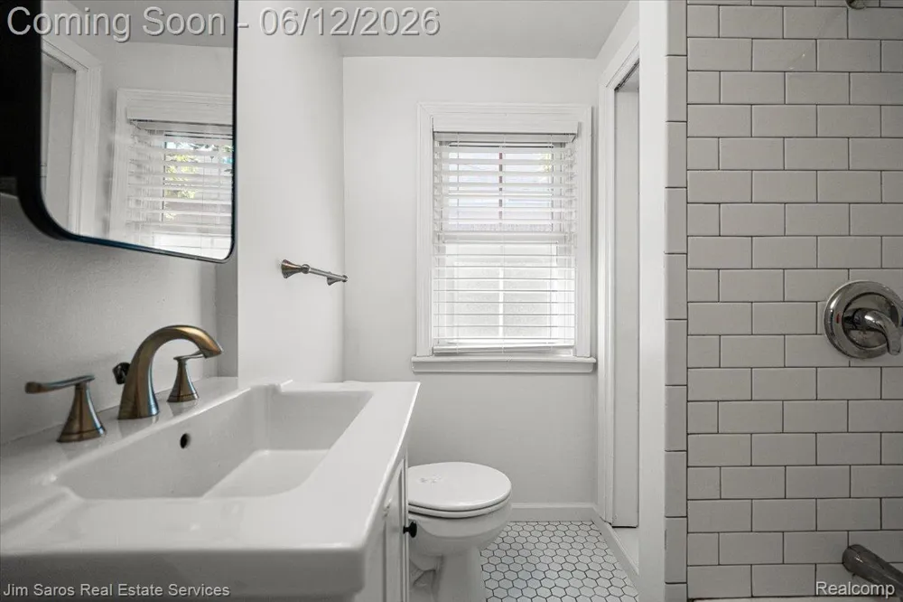 451 Moran Road Grosse Pointe Farms City, MI 48236