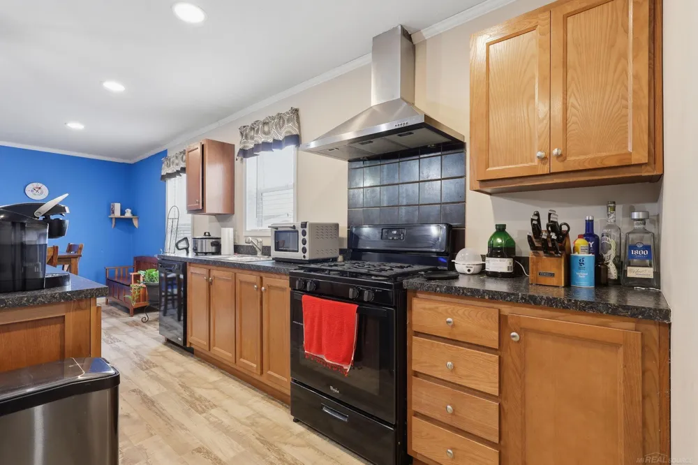 58520 Brookside Drive Lenox Township, MI 48048