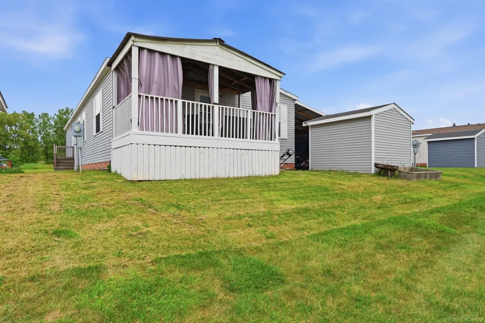 58520 Brookside Drive Lenox Township, MI 48048