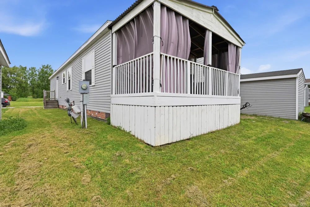 58520 Brookside Drive Lenox Township, MI 48048
