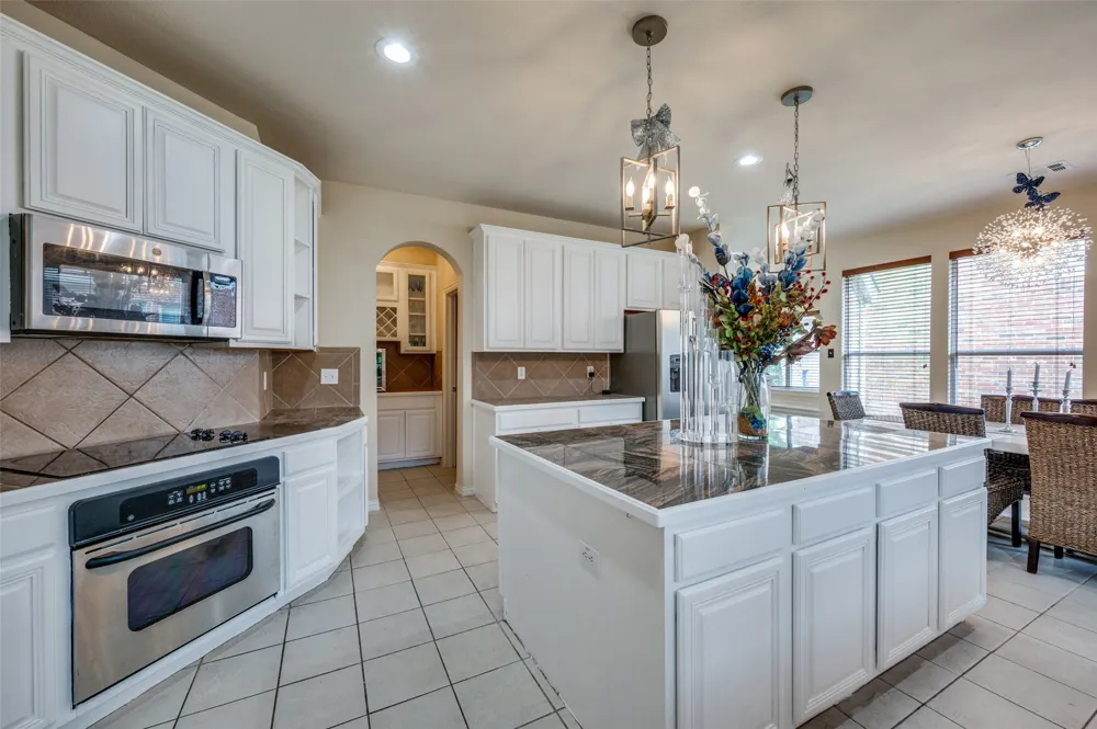 9617 Peach Tree Lane Rowlett, TX 75089